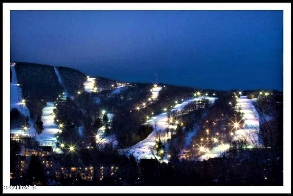 Spacious 3Br 3Ba Sleeps 8 Ski On Off Jiminy Mountain Resort 핸콕 외부 사진